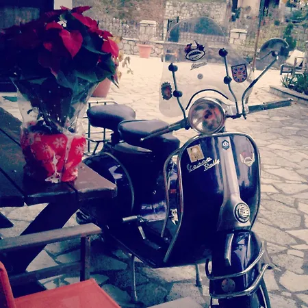 Alexandra Eptálofos